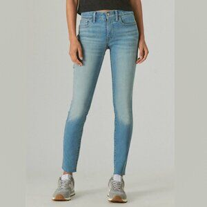 EUC Lucky Brand Ava Super Skinny Jeans Light Vintage Wash Mid Rise Raw Hem